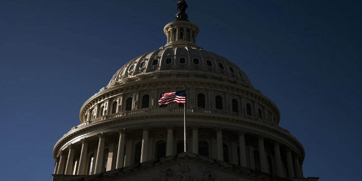 US avoids government shutdown in last-minute deal