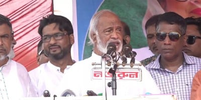 People won’t leave streets until govt steps down: Moyeen Khan