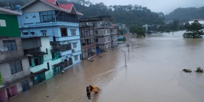 10 dead, 80 missing in flash floods in northern India