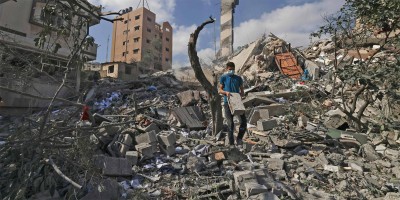 Israel defence minister orders 'complete siege' on Gaza