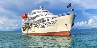 Tourist ships resume plying Teknaf-St Martin route