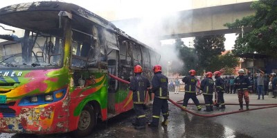 Day 3 of blockade: 4 vehicles burnt in Dhaka, Narayanganj so far