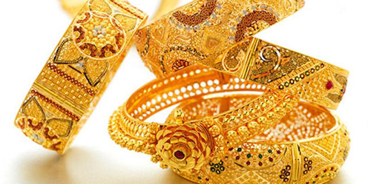 Gold prices hit record high as per bhori exceed Tk 1,04K