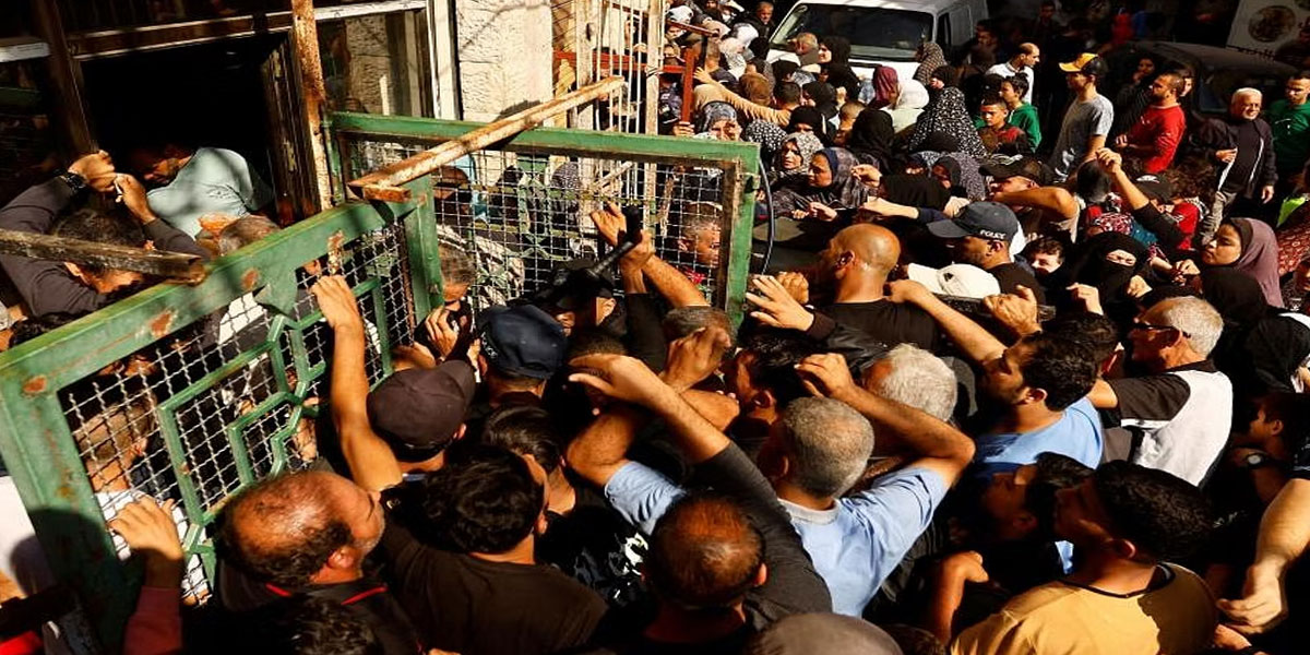 Israel renews call for Gazans to flee key southern city