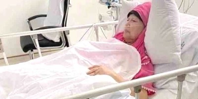 Khaleda Zia moved back to cabin from CCU