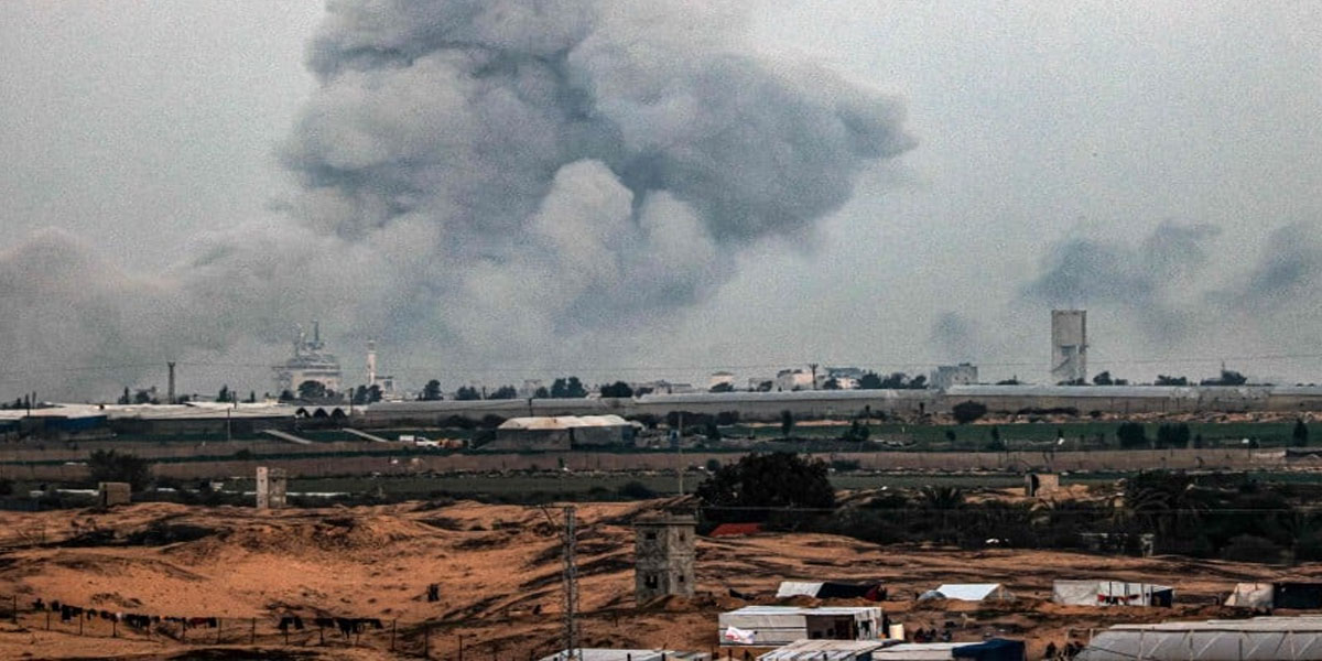 Israel pounds Gaza, Hamas fires rockets as Netanyahu indicates long war
