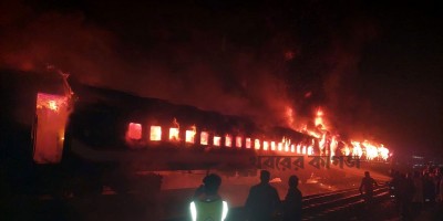 Benapole Express fire: There is no way to identify burnt corpse