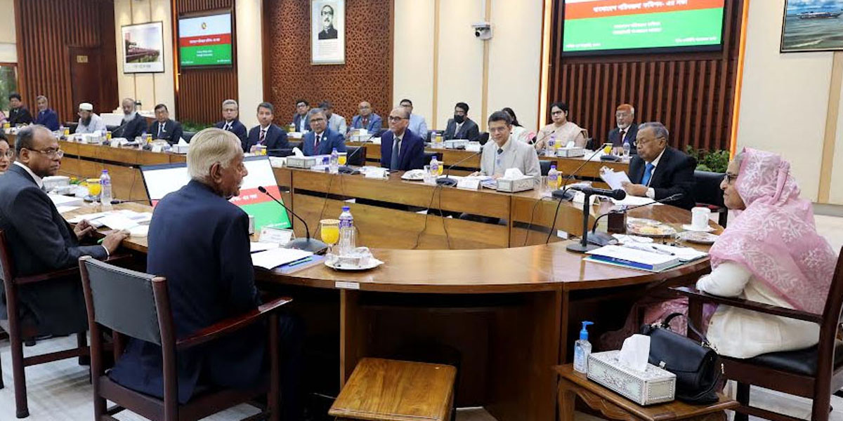 Complete ongoing projects quickly, take new after scrutiny: PM