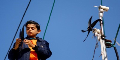 Teenage 'Newton of Gaza' creates system to light up family tent