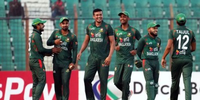 Bangladesh bowl in series deciding 3rd ODI against Sri Lanka