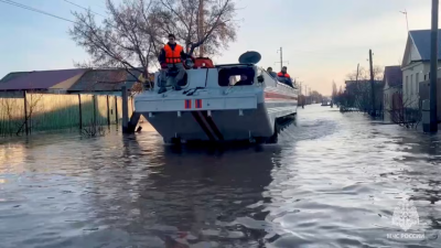 Russia, Kazakhstan evacuate over 100,000 people amid worst flooding in decades