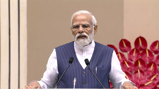 He once sold tea, now India's Modi seeks his own 'tryst with destiny'