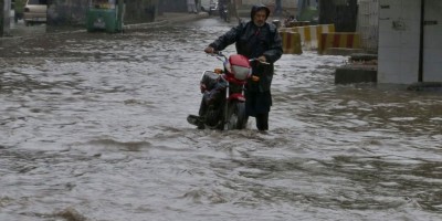 Heavy rains kill 65 in Pakistan, as April rain doubles historical average