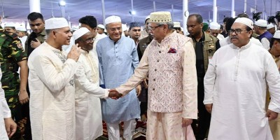 President offers Eid-ul-Azha prayers at National Eidgah