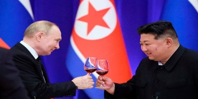Putin in Hanoi after inking N. Korea defence pact