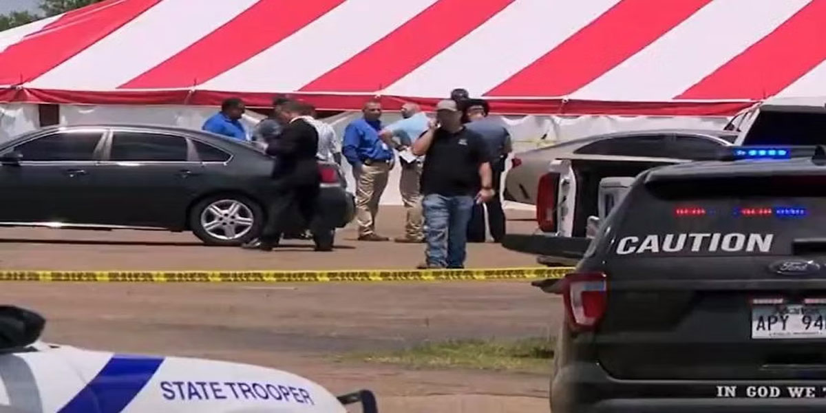 Three people killed, 10 wounded in Arkansas supermarket shooting