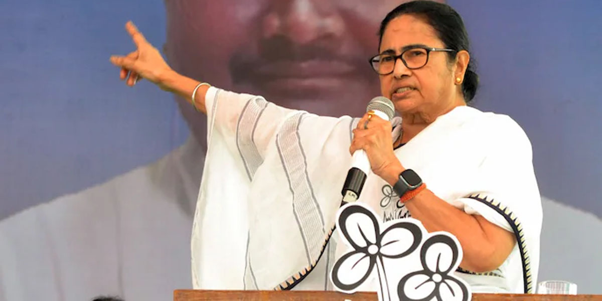 Mamata displeased over exclusion from Dhaka-Delhi water sharing talks
