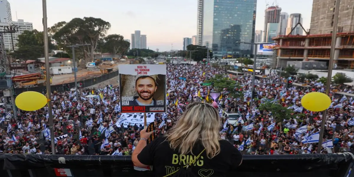 'Enough': Israeli protesters demand Gaza truce