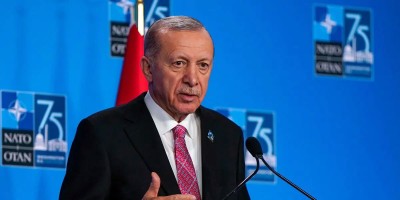 Erdogan slams 'digital fascism' after Türkiye blocks Instagram