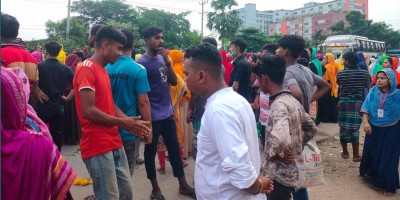 Workers of 3 Gazipur factories block highways over wage and benefit demands