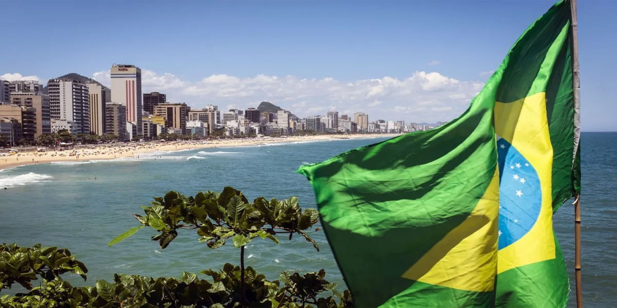 Bus crash in eastern Brazil leaves 23 dead