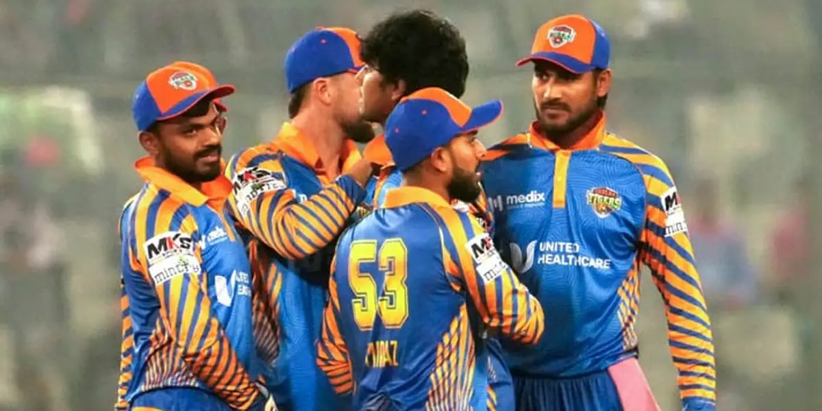 Hetmyer powers Khulna to 163-6 against Chittagong