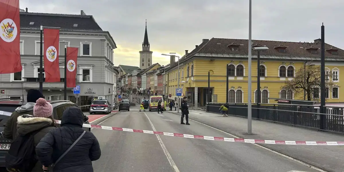 Syrian kills teen, injures five in Austria knife attack