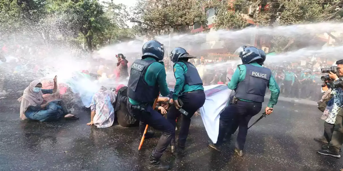 Police disperse job aspirants’ march towards Secretariat