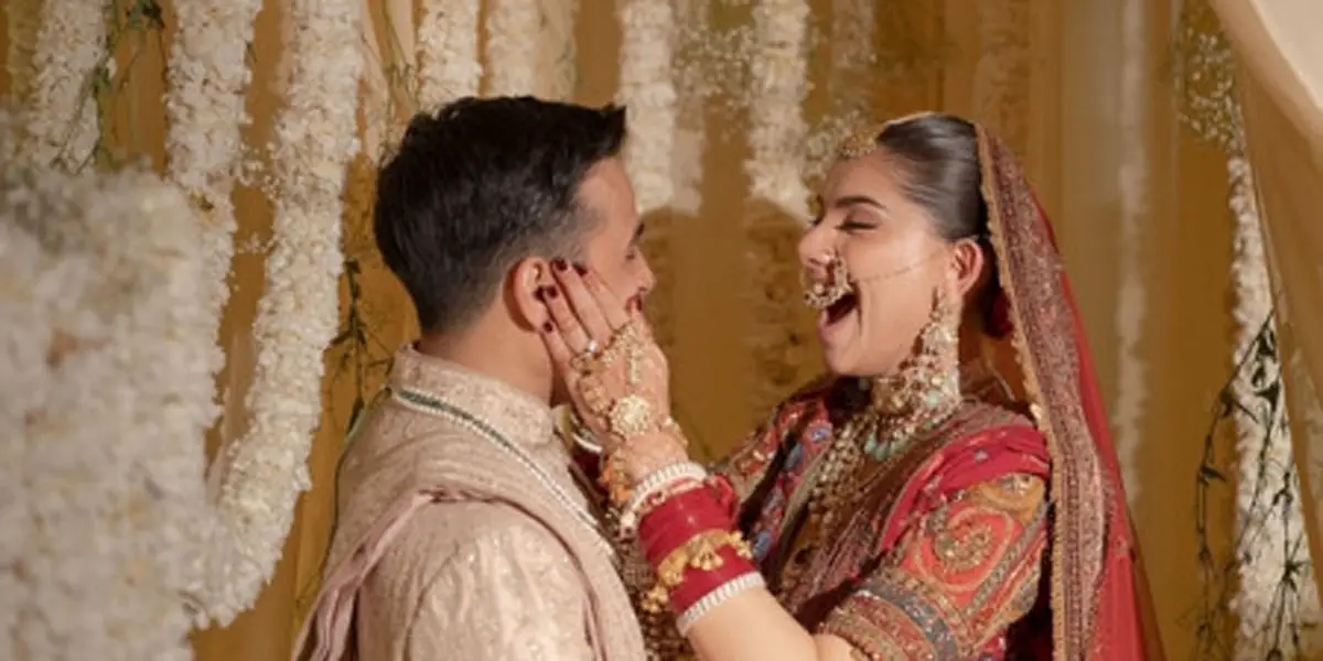 Singer Anuv Jain ties the knot with Hridi Narang
