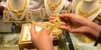 Gold price hits record high of Tk 1.54 lakh per bhori