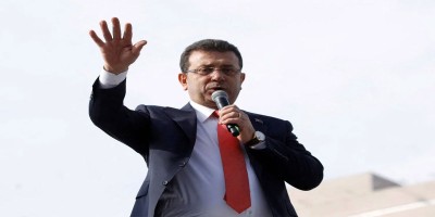 Istanbul court formally arrests mayor in graft probe amid protests