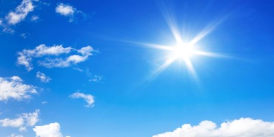 Mild heat wave sweeps over some districts