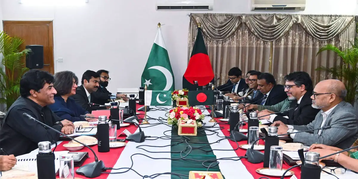 Foreign relation analysts await Dhaka-Islamabad FOC follow up at political level