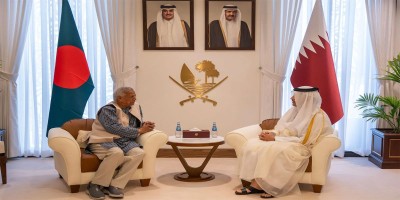 Chief Adviser holds bilateral talks with Qatar PM