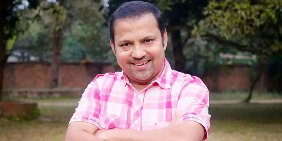 Actor Siddique beaten, handed over to police