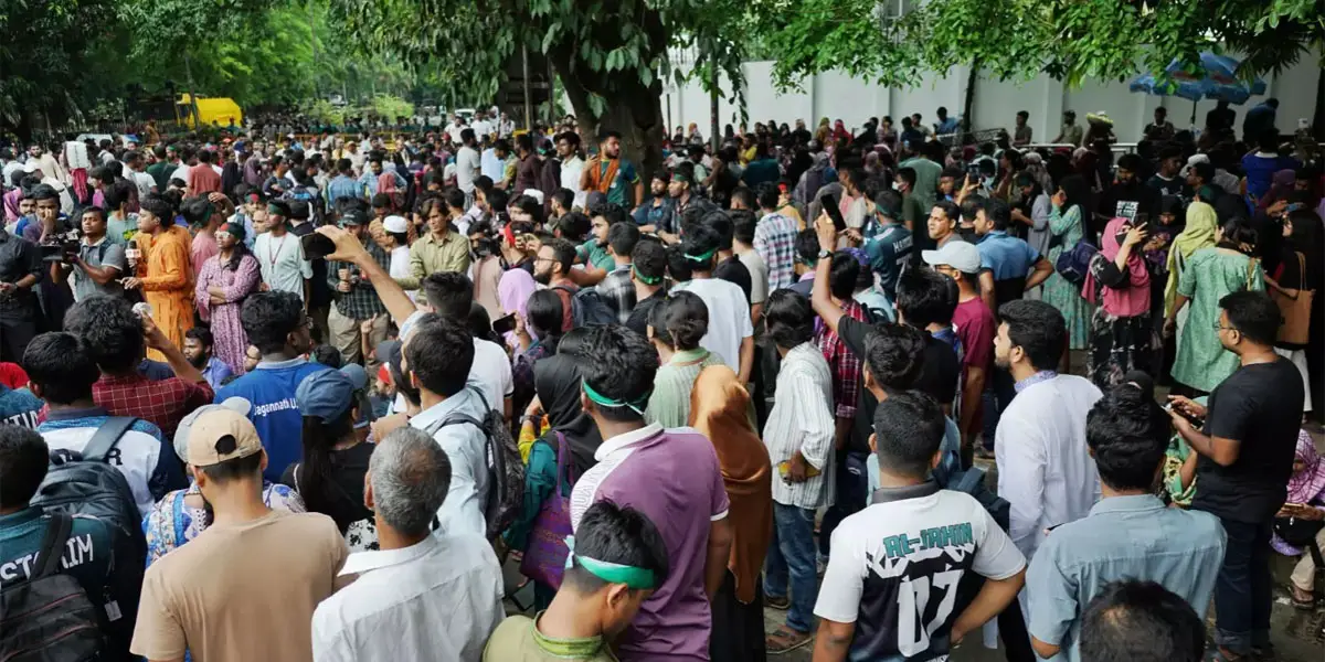 Jagannath University students begin mass hunger strike