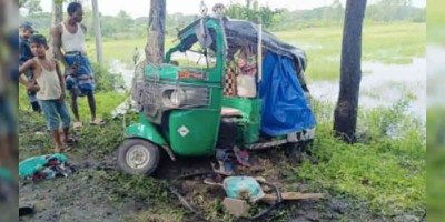 Microbus-auto-rickshaw collision leaves 2 dead in Ctg