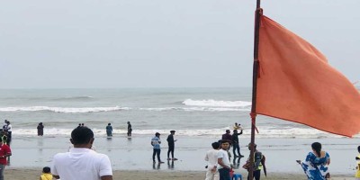 Father, son swept away by waves in Cox’s Bazar; 4 dead in 2 days