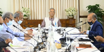 Complete preparations by Dec for peaceful election: Prof Yunus to law enforcers
