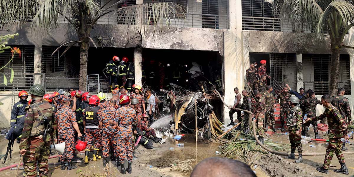Pilot among 19 dead, 164 injured in Uttara aircraft crash