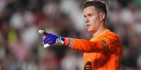 Barcelona’s goalkeeper Ter Stegen faces 3-month layoff after back surgery