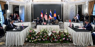 Thailand and Cambodia agree to an unconditional ceasefire