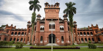 DU suspends all classes, exams for tomorrow