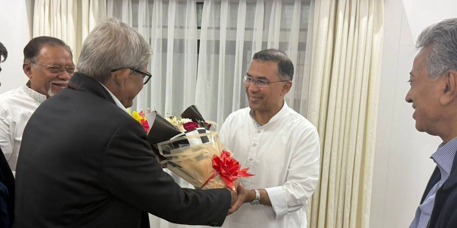 Mirza Fakhrul greets Tarique Rahman on landslide victory