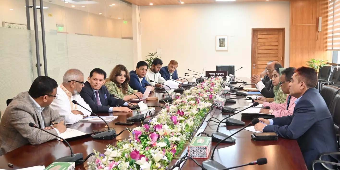 Foreign Minister says Bangladesh prioritises citizens’ safety; seeks diplomatic resolution
