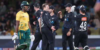 New Zealand beats South Africa in 2nd T20 and series level