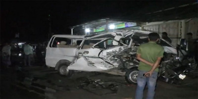 Kurigram truck-microbus collision leaves 3 dead, 13 injured