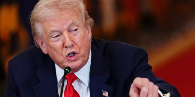 Trump warns Iran of fresh bombing if Hormuz remains closed