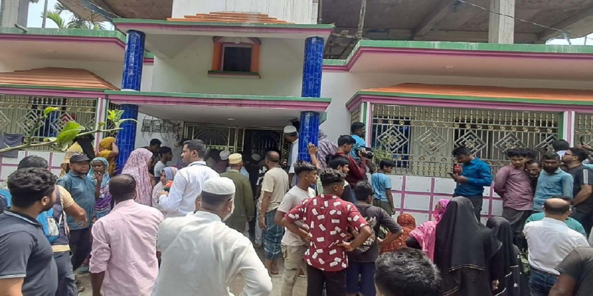 Five of a family killed by slitting throats in Gazipur