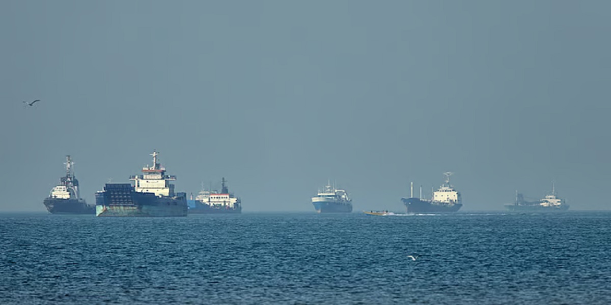 US fires on two more Iranian tankers as tensions rise in the Strait of Hormuz